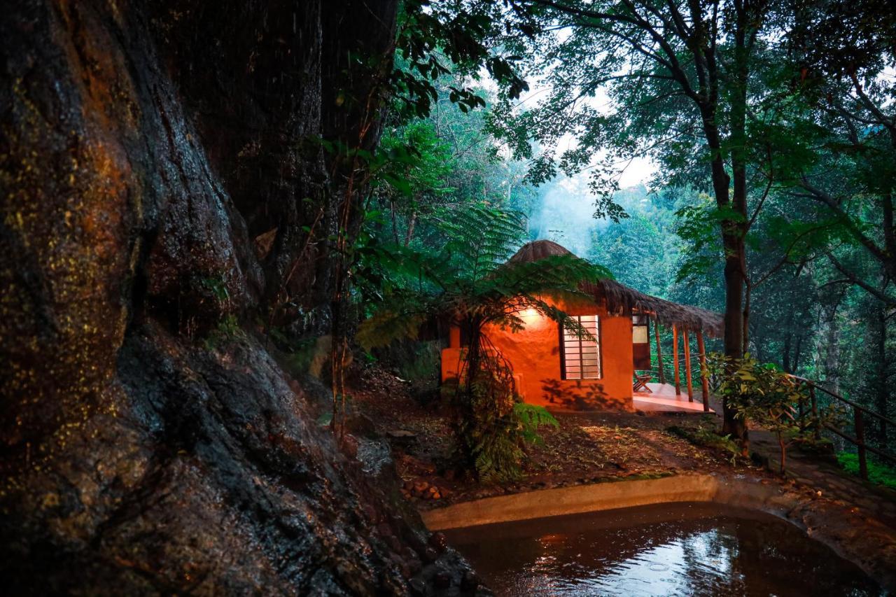 Golden Fern Resort Kanthalloor Esterno foto