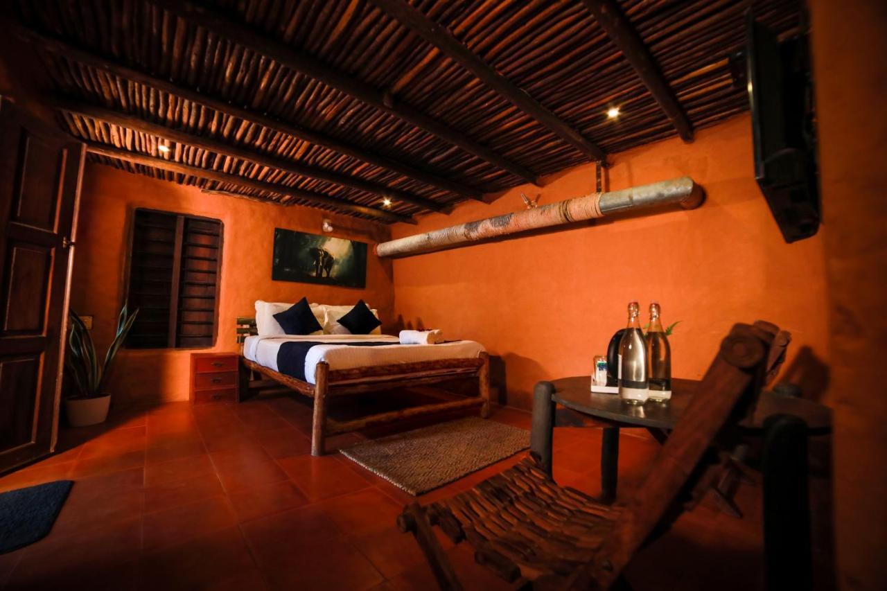 Golden Fern Resort Kanthalloor Esterno foto