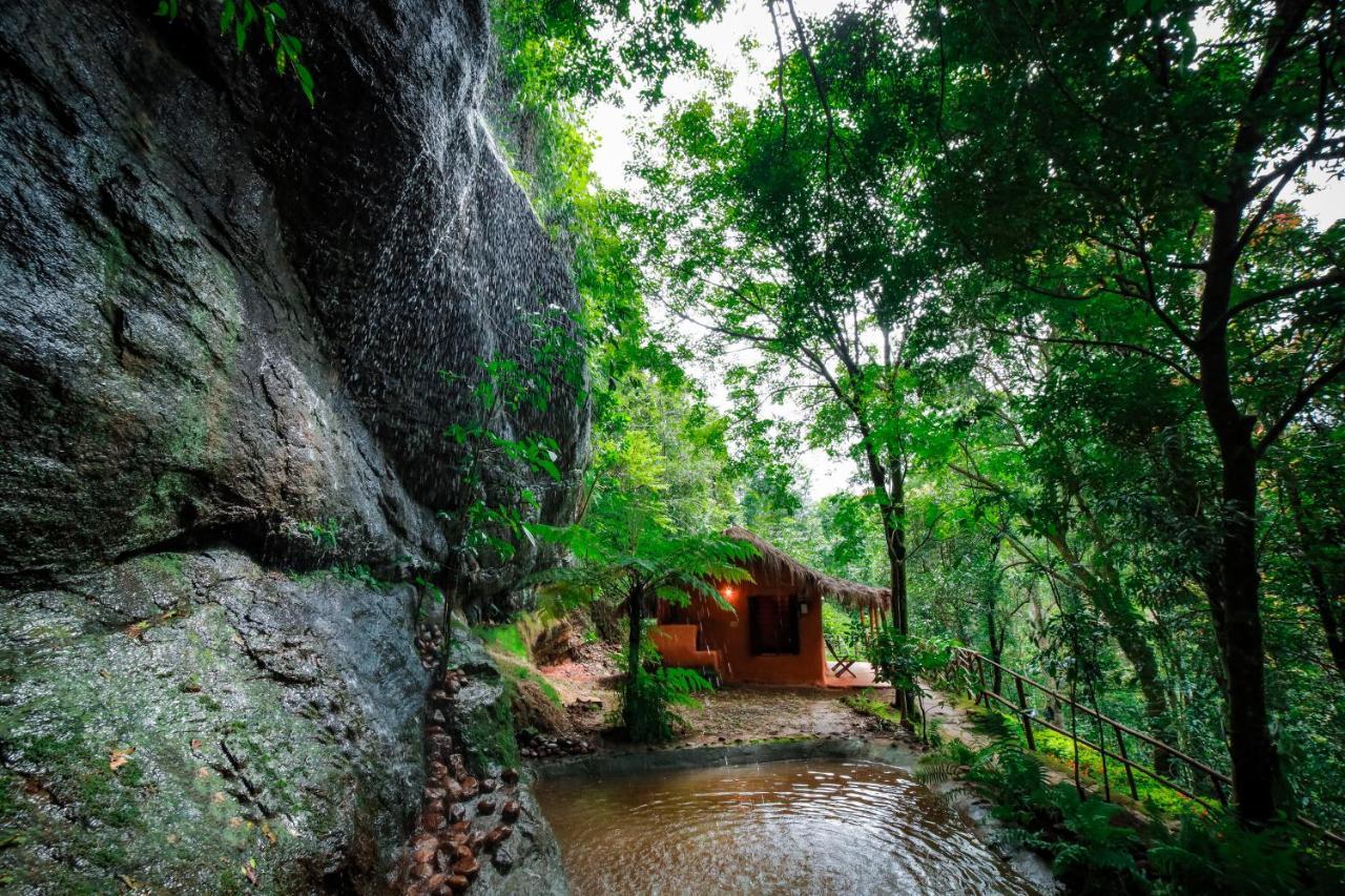 Golden Fern Resort Kanthalloor Esterno foto