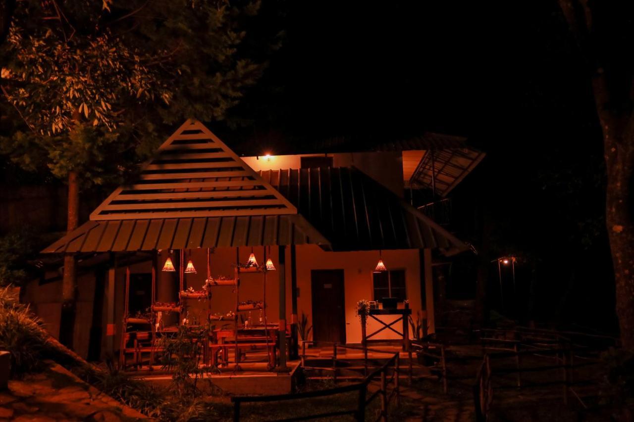 Golden Fern Resort Kanthalloor Esterno foto