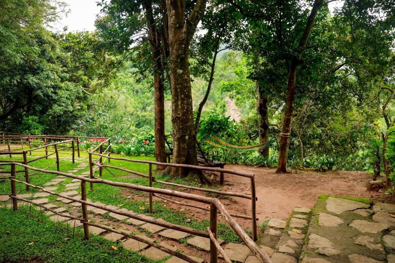 Golden Fern Resort Kanthalloor Esterno foto
