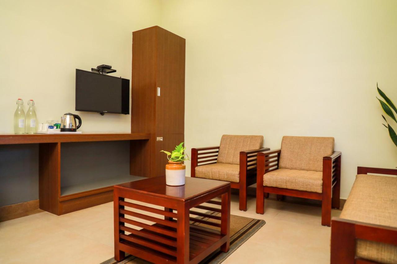 Golden Fern Resort Kanthalloor Esterno foto